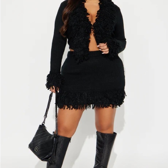Chic Black Fringe Set - Picture 4 of 4
